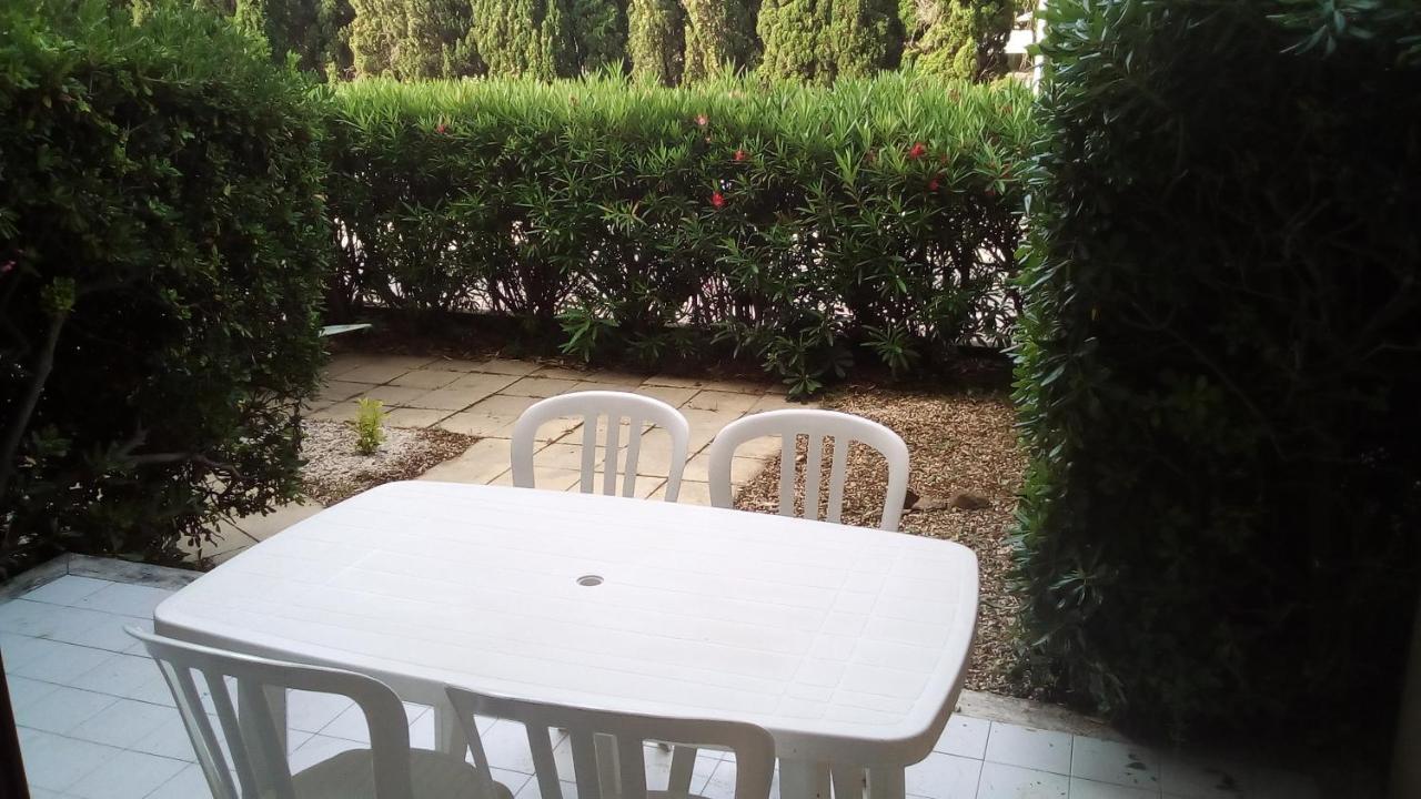 Studio de 27 m² + 70 m² de jardin à 100 m des plages Cavalaire-sur-Mer Buitenkant foto
